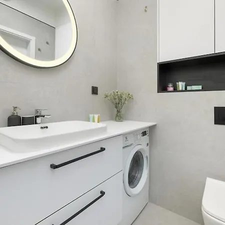 아파트 In By The *