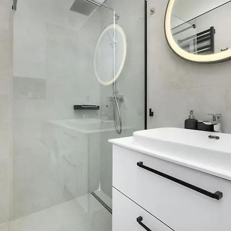 In By The 니에초르체