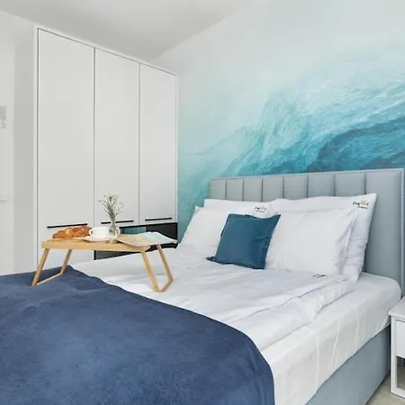 Apartment By The Sea,