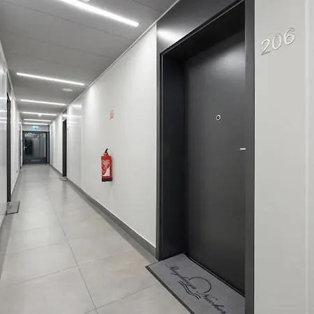 In By The * 니에초르체