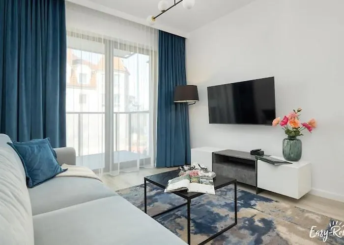 In By The Διαμέρισμα *